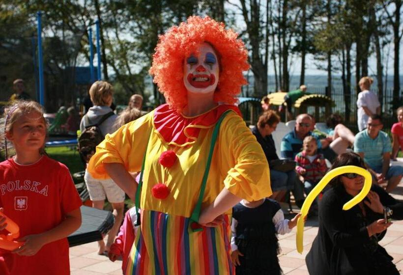 ホテル Ośrodek Wypoczynkowy Alcest