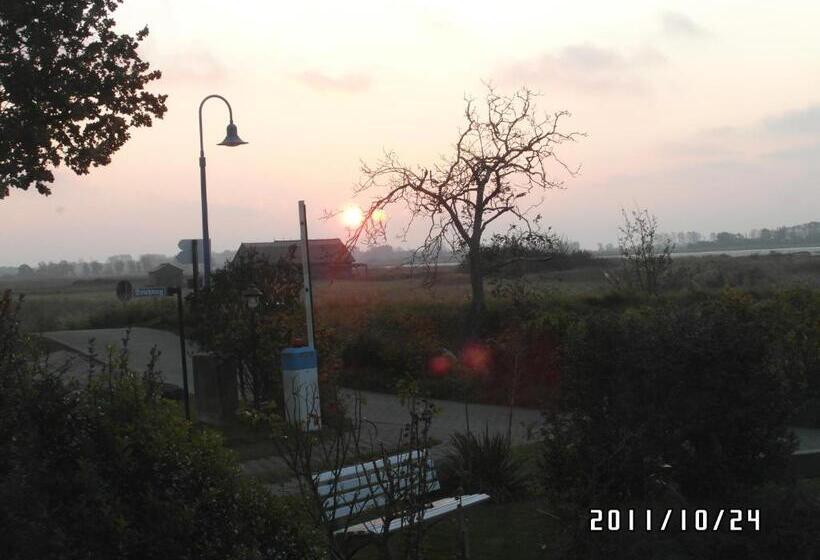 Отель Pension Deichgraf