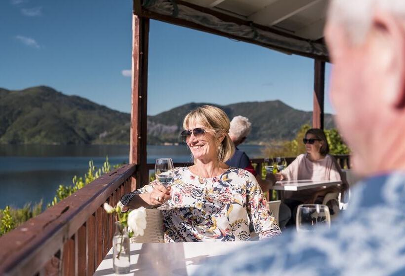 בית מלון כפרי Punga Cove Resort