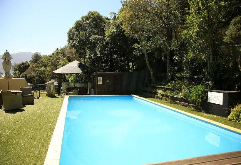 בית מלון כפרי Punga Cove Resort