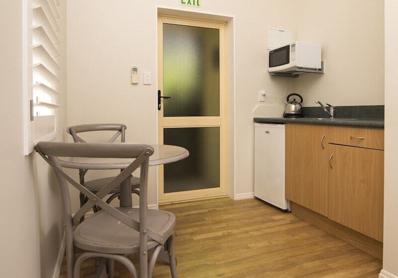 בית מלון כפרי Punga Cove Resort