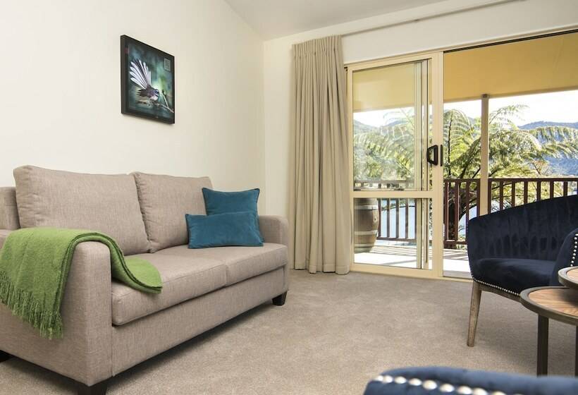 בית מלון כפרי Punga Cove Resort