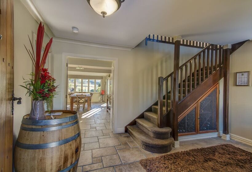 בית מלון כפרי Queenstown Country Lodge