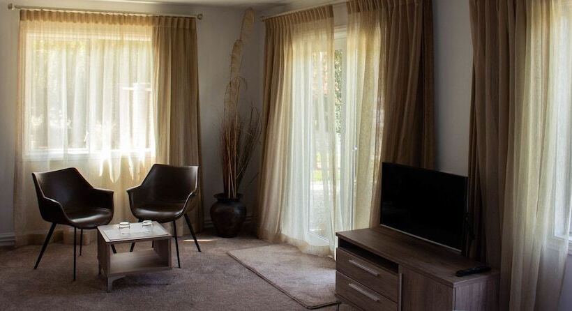 בית מלון כפרי Queenstown Country Lodge