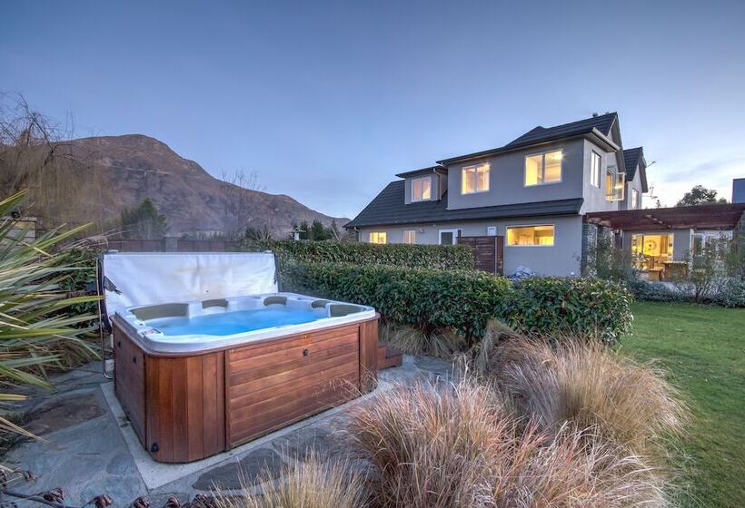 בית מלון כפרי Queenstown Country Lodge