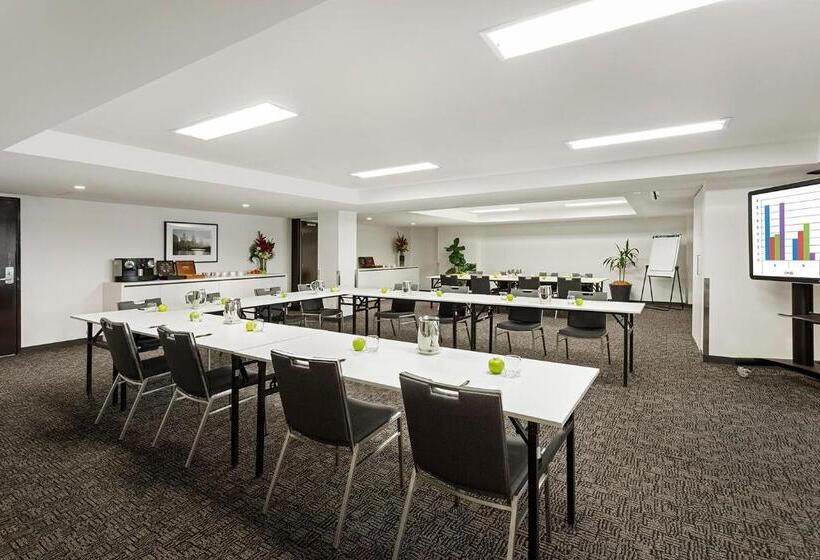 בית מלון כפרי Corporate Living Accommodation Abbotsford