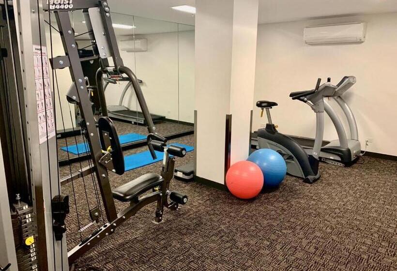 בית מלון כפרי Corporate Living Accommodation Abbotsford