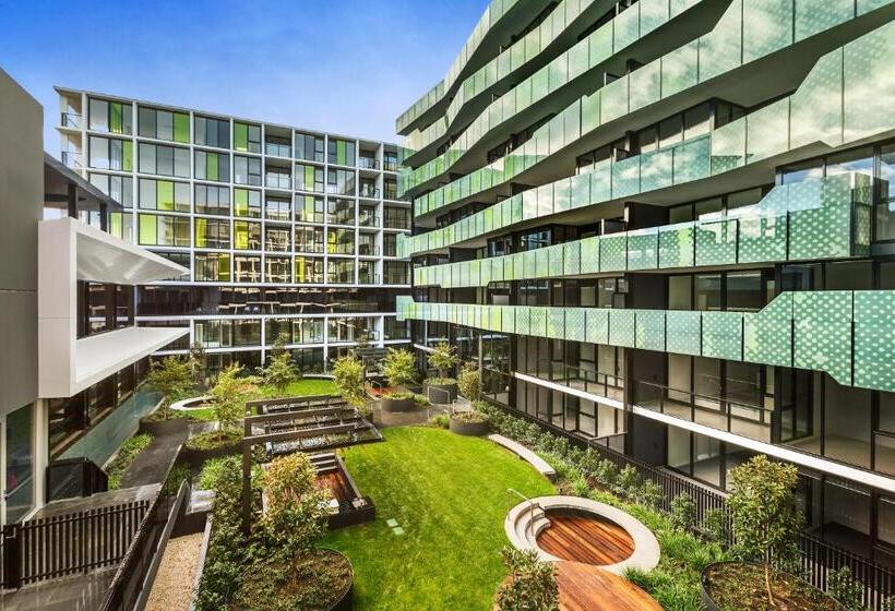 בית מלון כפרי Corporate Living Accommodation Abbotsford