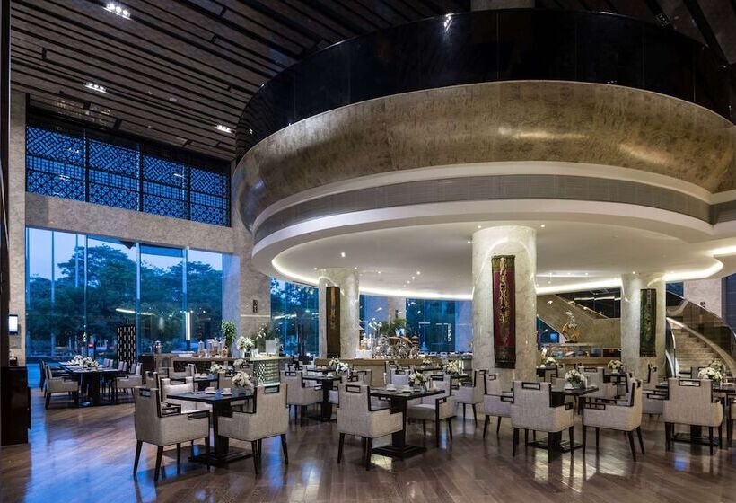 فندق Ramada Plaza Liuzhou Liudong