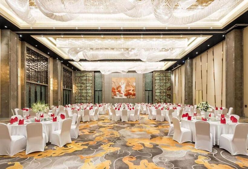 فندق Ramada Plaza Liuzhou Liudong