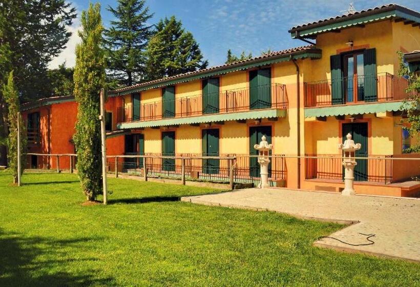 هتل روستایی La Valle Dell Aquila