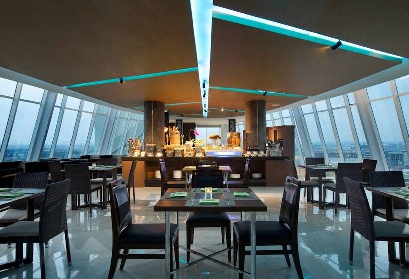 Отель Santika Premiere Kota Harapan Indah