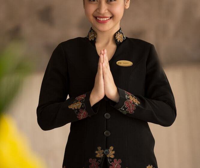 Отель Santika Premiere Kota Harapan Indah