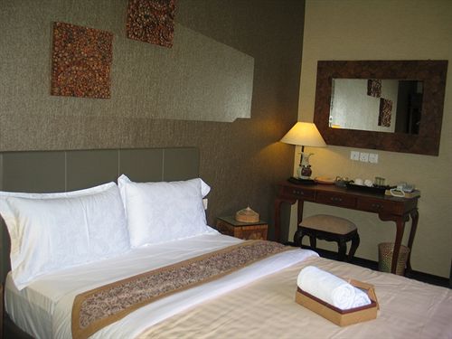 Отель Sarakraf Pavillion