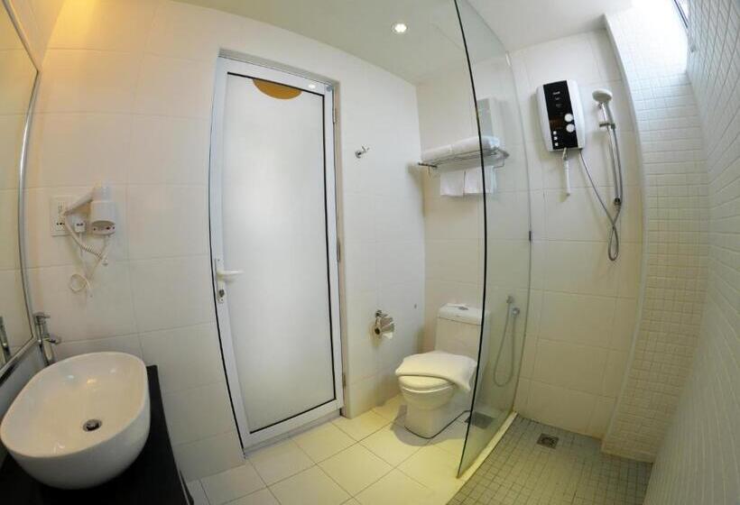 בית מלון כפרי Sentral Georgetown @ City Centre