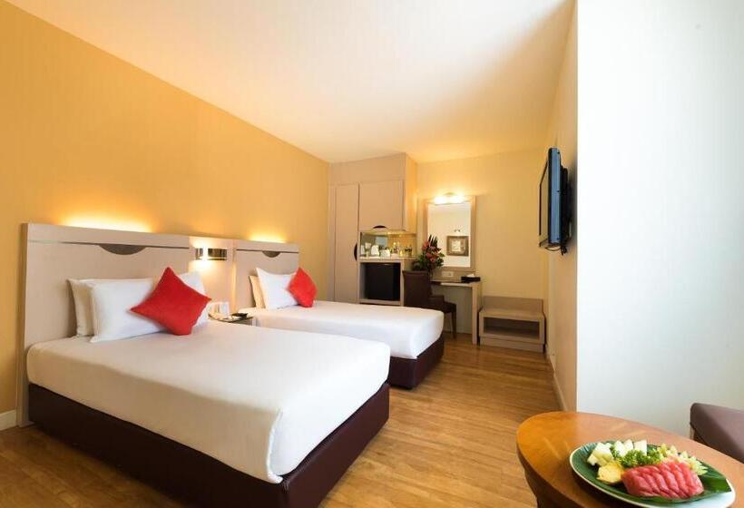 בית מלון כפרי Sentral Georgetown @ City Centre