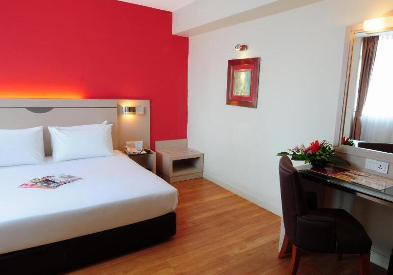 בית מלון כפרי Sentral Georgetown @ City Centre