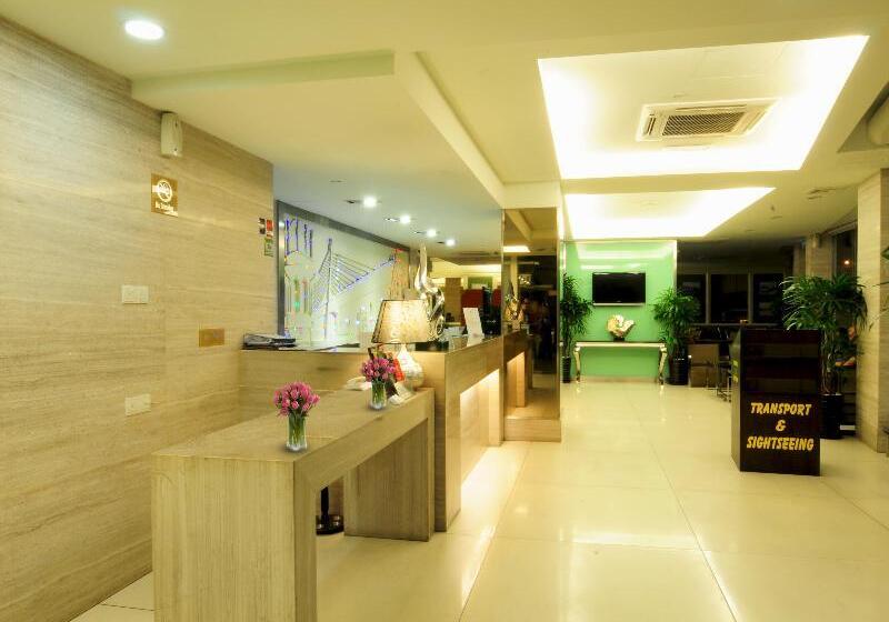 בית מלון כפרי Sentral Georgetown @ City Centre