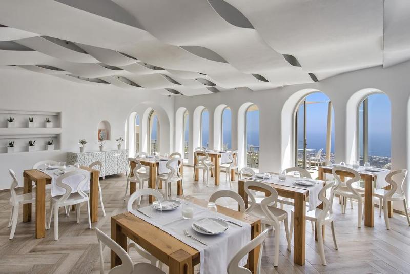 هتل Skyfall Suites  Adults Only