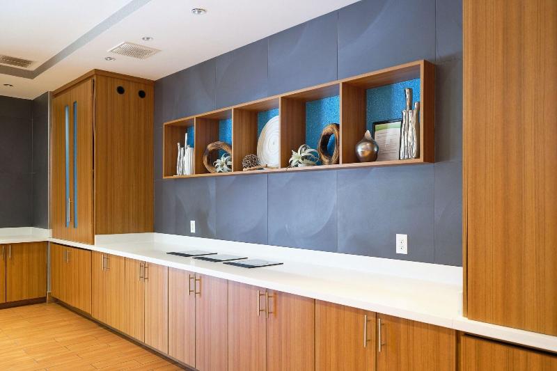 Отель Springhill Suites By Marriott Dallas Lewisville