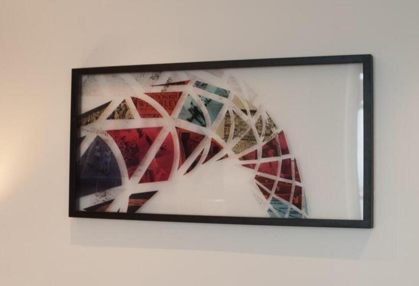 St George S Hotel   Wembley