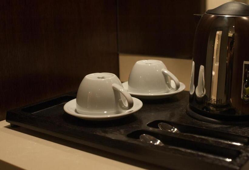 St George S Hotel   Wembley