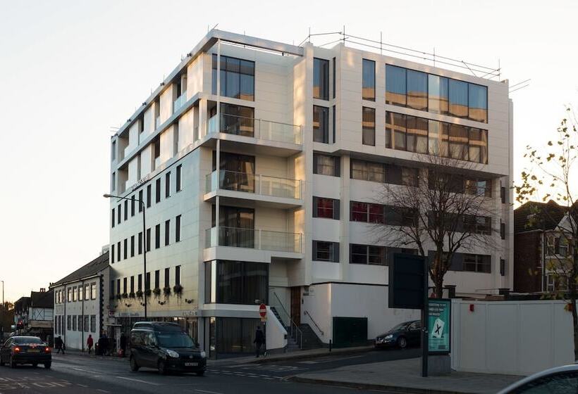 St George S Hotel   Wembley