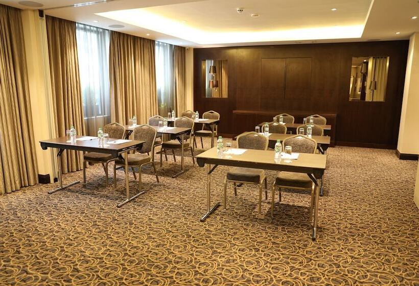 St George S Hotel   Wembley