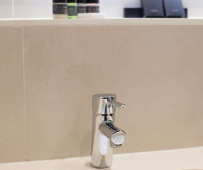 St George S Hotel   Wembley