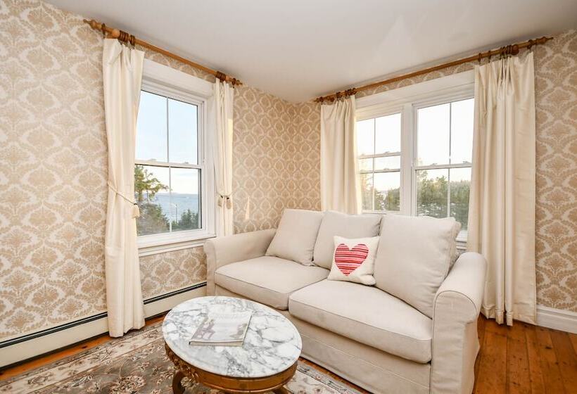 فندق Surfside Inn