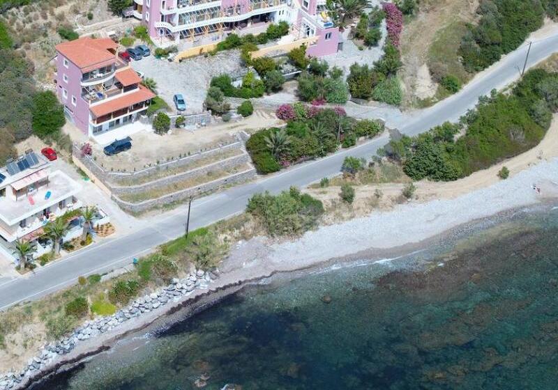 Отель Thalassa House Apartments