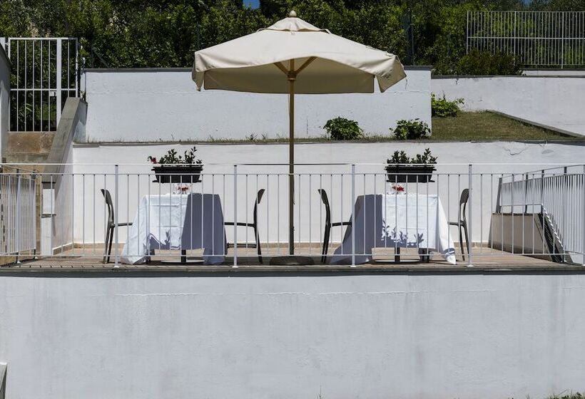 בית מלון כפרי The Florence Hills Resort & Wellness