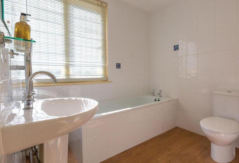 فندق The Hunters Inn