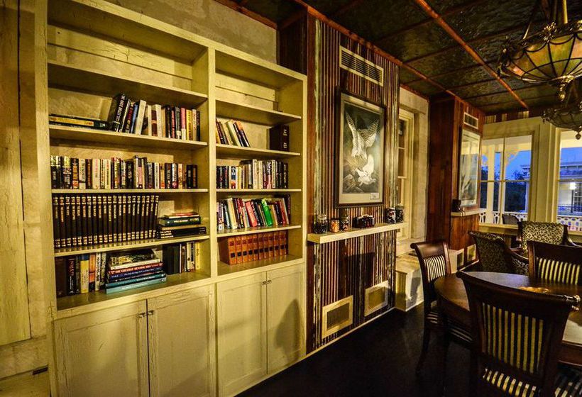 호텔 Legendary Texas Polo Club At Phillip Manor Sqaure B&b