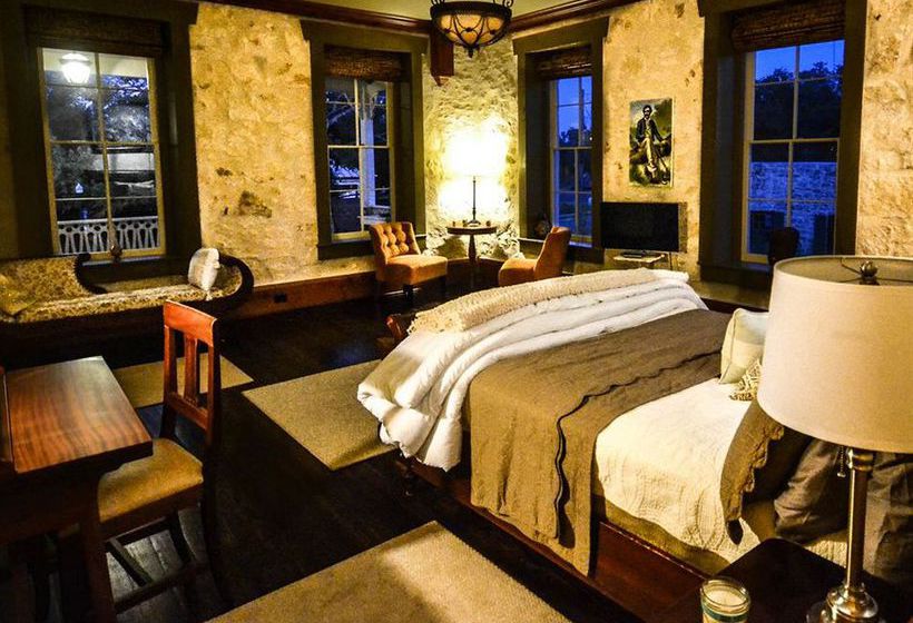 호텔 Legendary Texas Polo Club At Phillip Manor Sqaure B&b