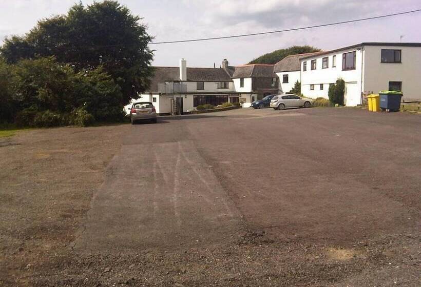 فندق The West Country Inn