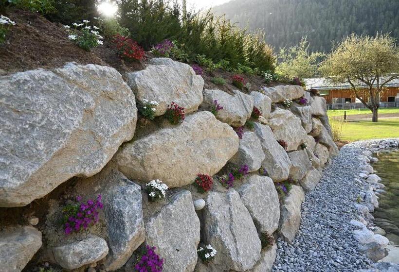 Отель Tilia Living