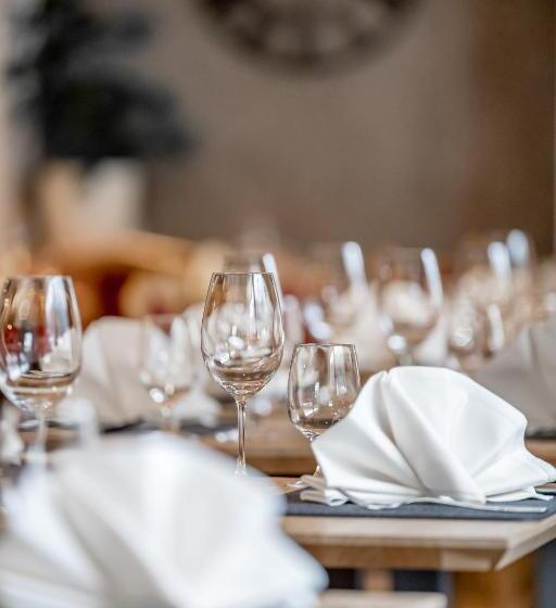 Отель Tilia Living