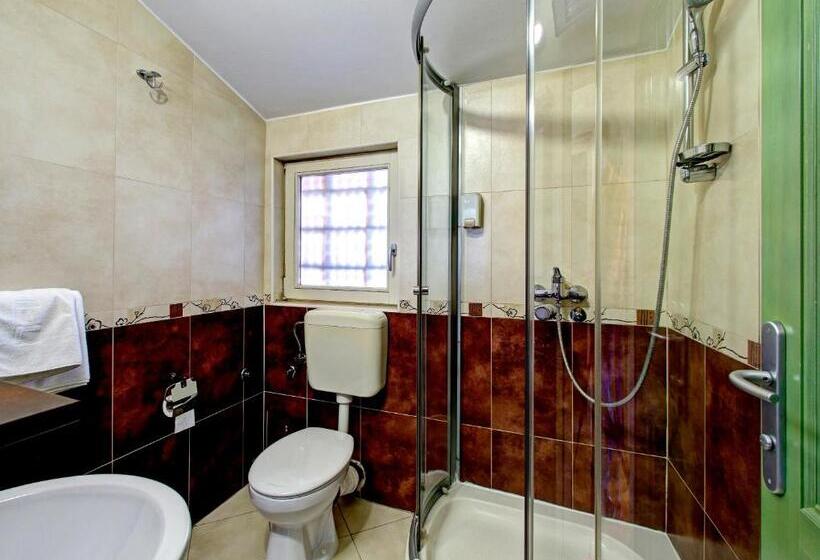 هتل Villa Fortuna