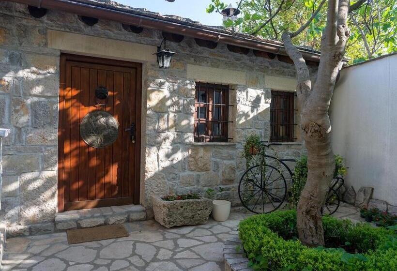 هتل Villa Fortuna