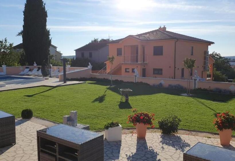 酒店 Villa Natalija