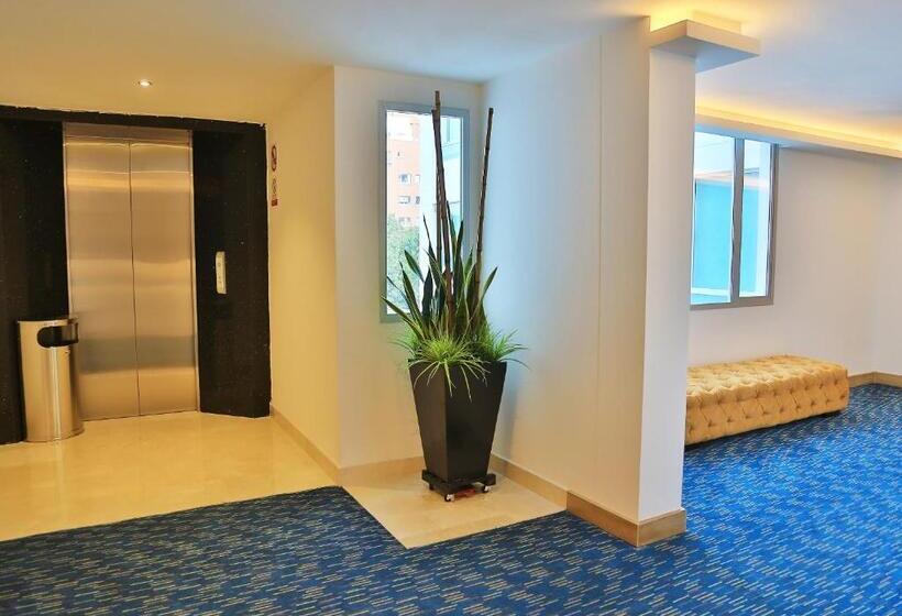 Отель Washington Plaza