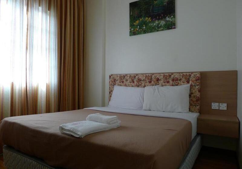 Iris House Resort
