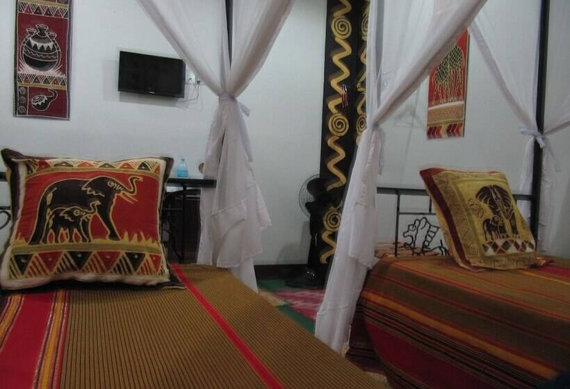 تختخواب و صبحانه Korona Villa Lodge