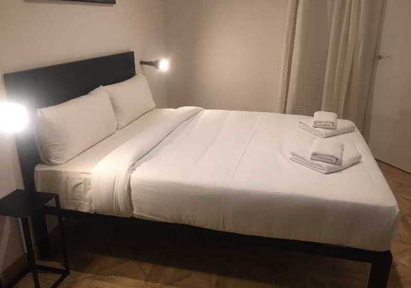 L Escudellers By The Streets