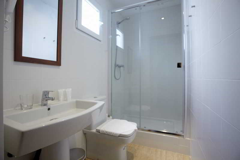 L Escudellers By The Streets