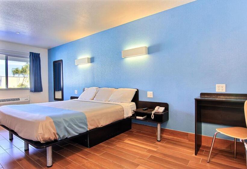 Motel 6 Rockport, Tx