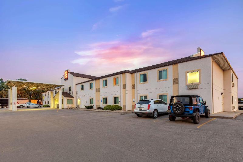 فندق على الطريق Econo Lodge