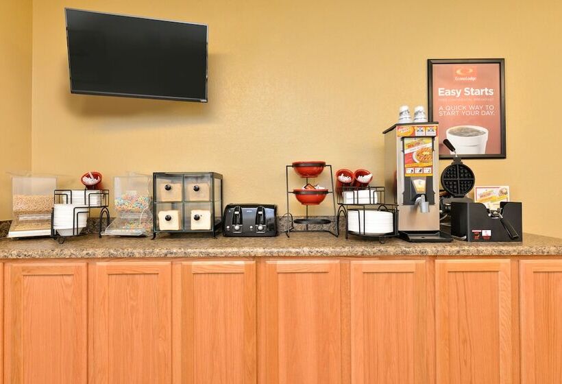 فندق على الطريق Econo Lodge