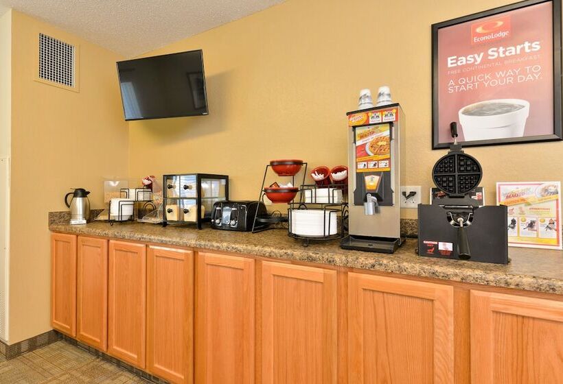 فندق على الطريق Econo Lodge